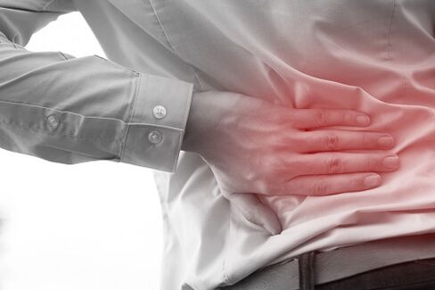 Schmerzen im unteren Rückenbereich, die durch eine lokale Entzündung verursacht werden. 